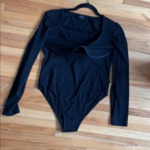 Bodysuit with underwire